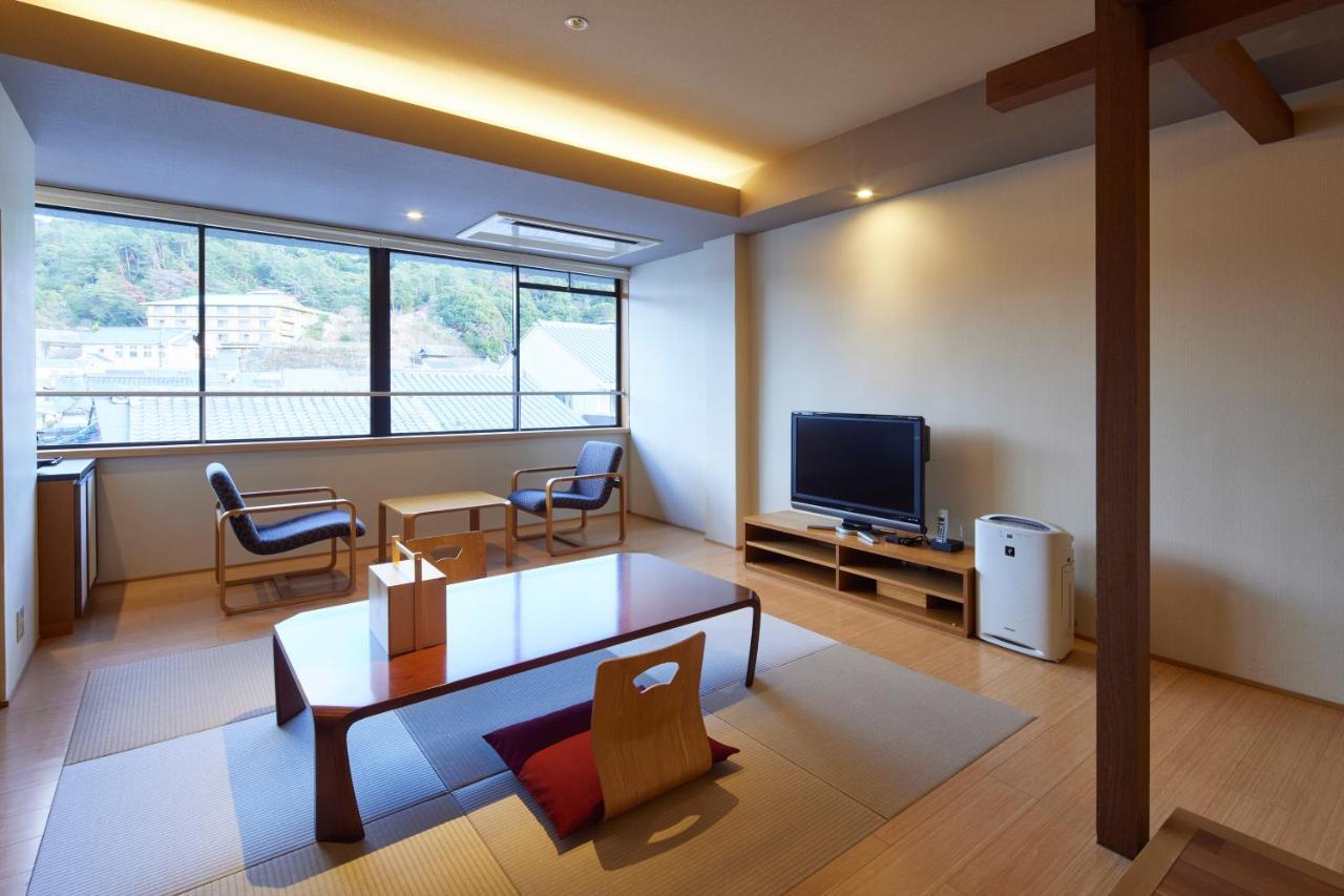Hotel Itsukushima Iroha Hatsukaichi Zewnętrze zdjęcie